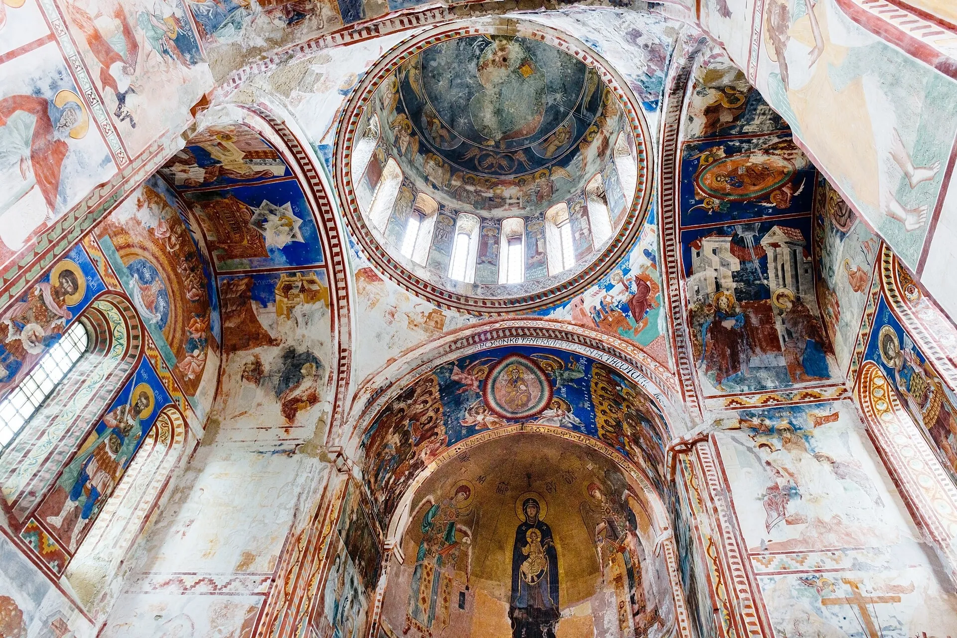Interior of Gelati Monastery, Kutaisi (frescoed domes)